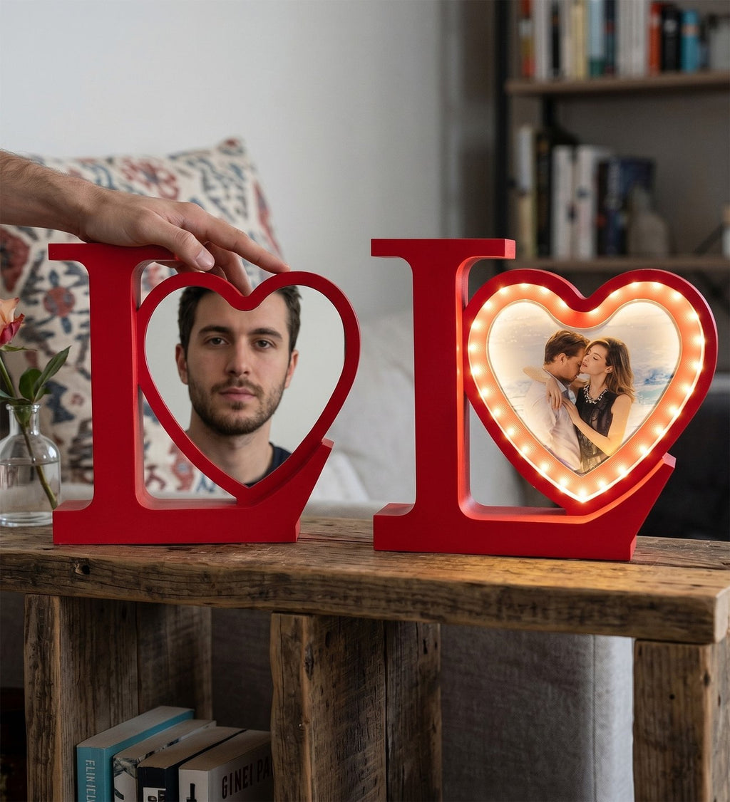 Kişiye Özel Fotoğraflı Sihirli Ayna Love Kalpli Işıklı Dekoratif Çerçeve - Sevgiliye Doğum Günü Hediyesi